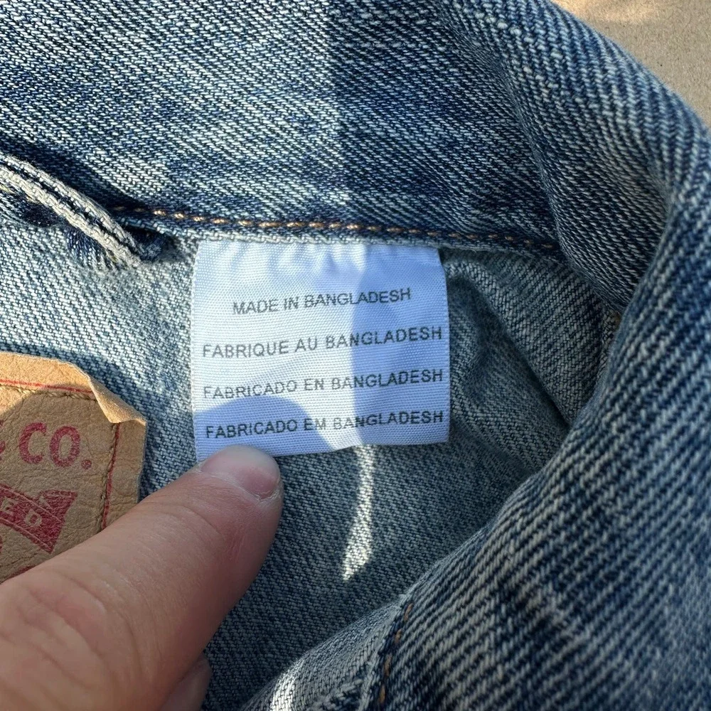 Levis 72334 Denim Trucker Jacket Mens Small Blue Medium Wash Jean Jacket - Picture 7 of 8